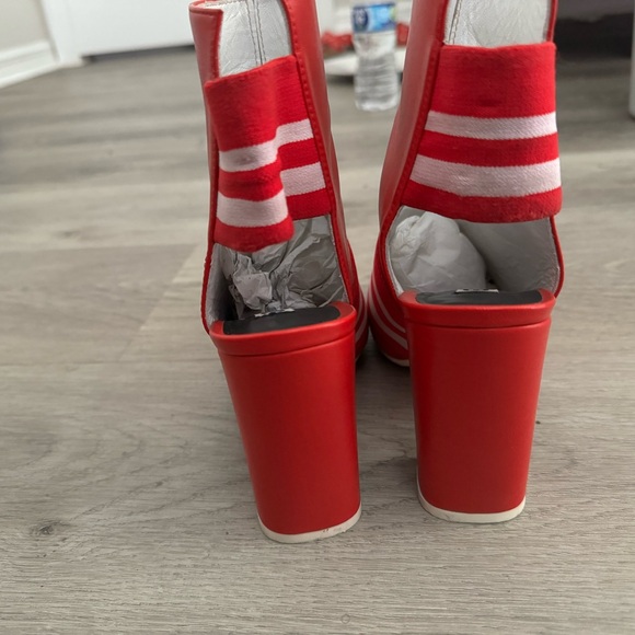 GCDS BOOTS - Picture 3 of 4